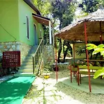 Ramo\'S Green Beachside Retreat - Cozy 2 Bedroom Home