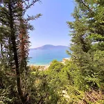 Ramo\'S Green Beachside Retreat - Cozy 2 Bedroom Home