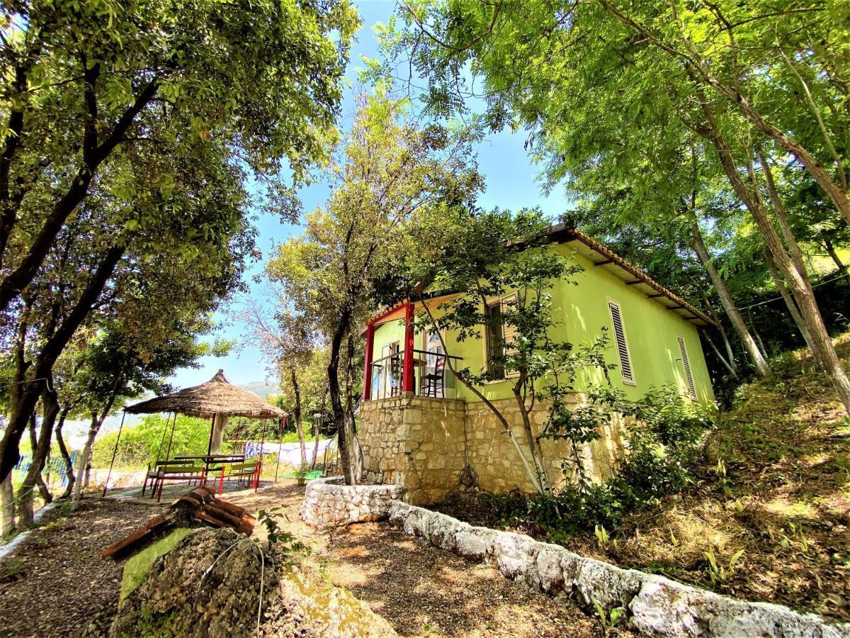 Ramo's Beachside Retreat - Cozy 2 Bedroom * Vlorë