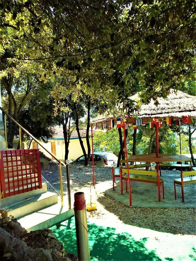 Ramo's Beachside Retreat - Cozy 2 Bedroom * Vlorë