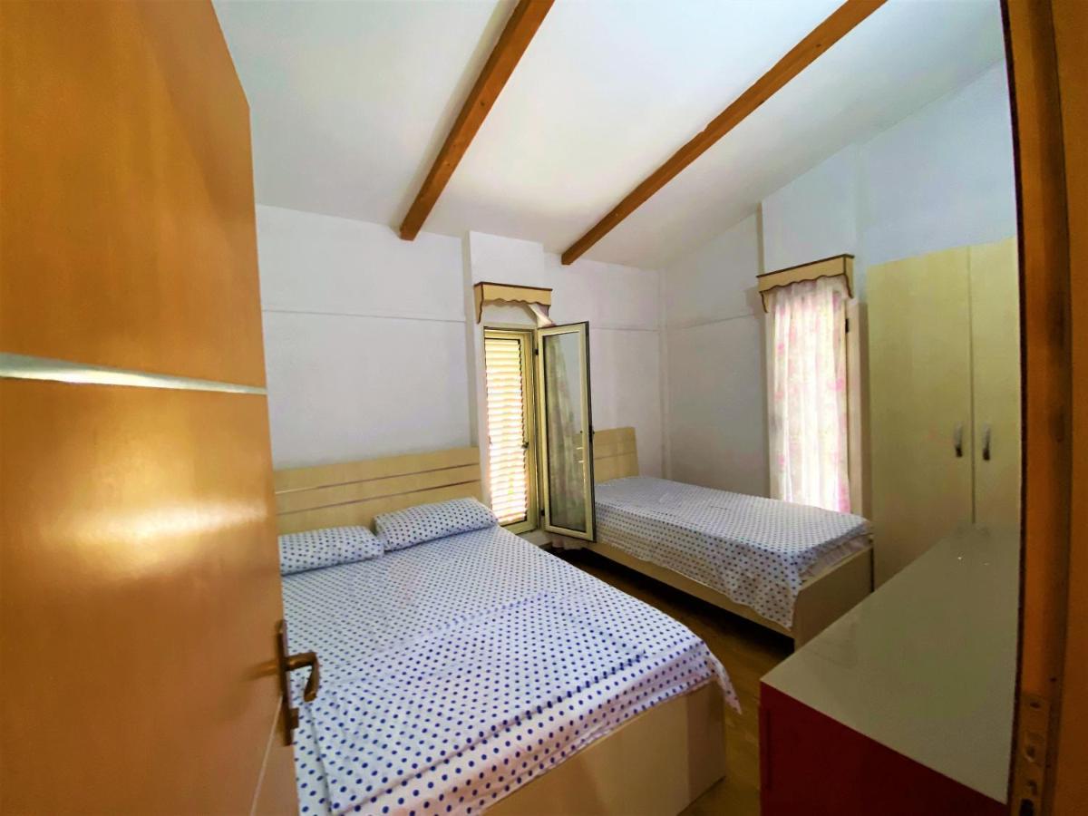 Ramo's Beachside Retreat - Cozy 2 Bedroom Casa de Férias